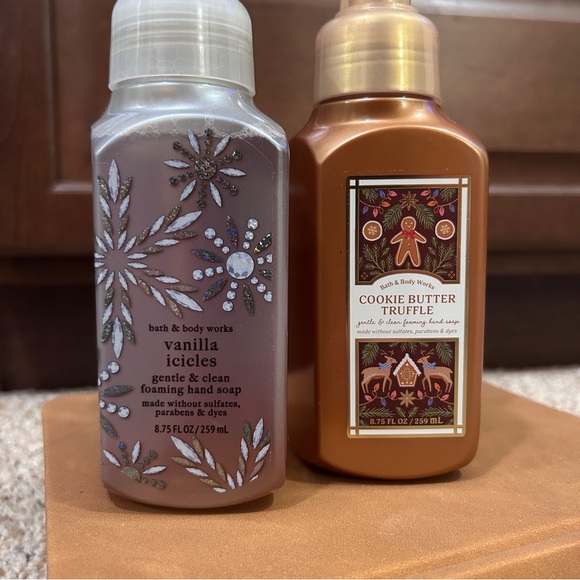 NEW Vanilla Icicles & Cookie Butter Truffle Foaming Hand Soap - Picture 2 of 4